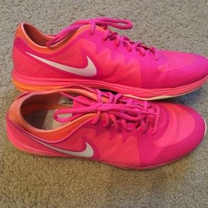 Women's Nike Shoes Size 11